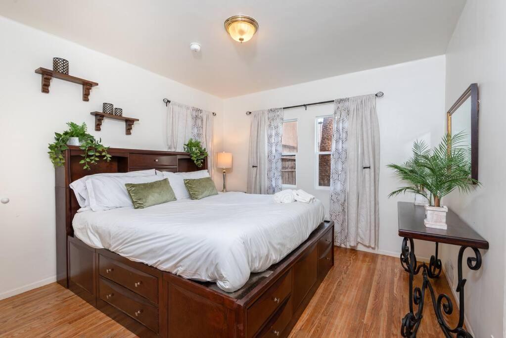 Chic And Spacious 3Br Gem In Central La Los Angeles Exteriör bild